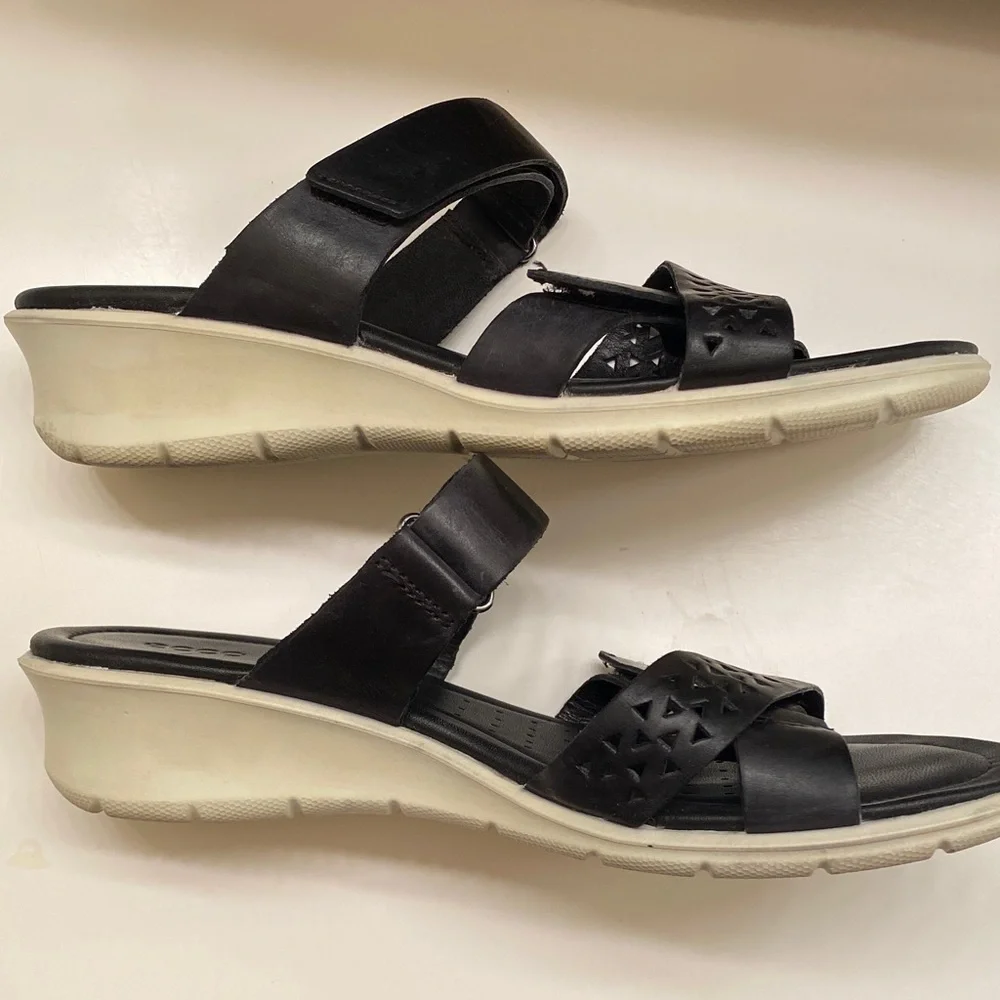 Ecco chic black